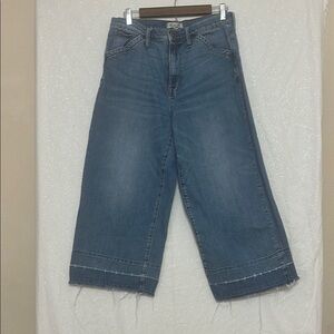 Madewell Raw Hem Wide Leg Cropped Jeans. Size 32